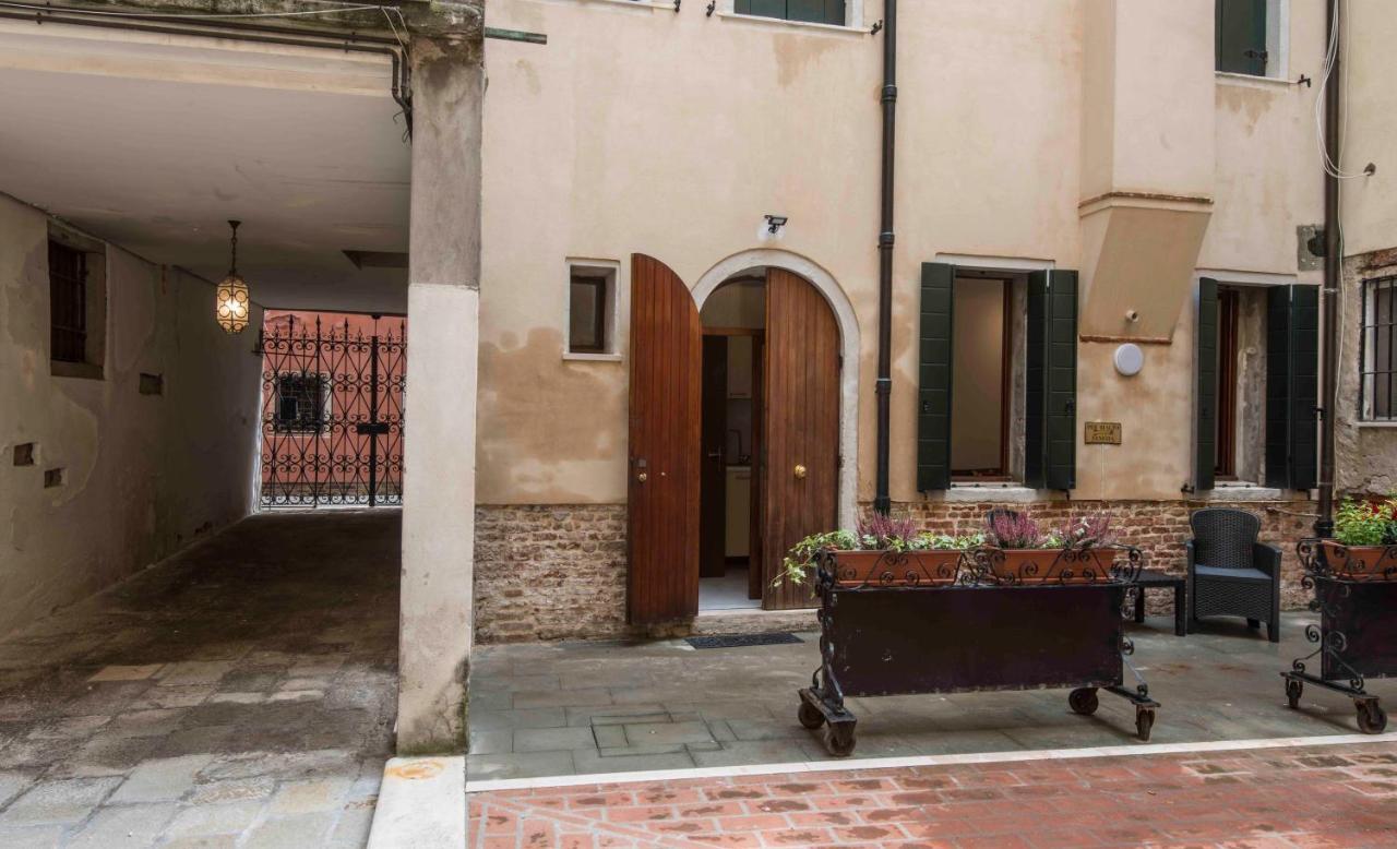 Corte sconta Ca'Maurizio Venezia Esterno foto